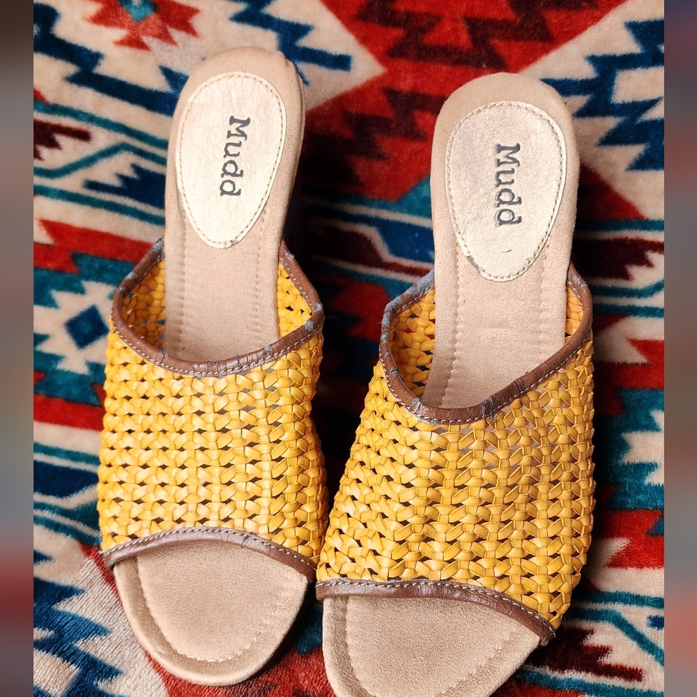 Mudd 10 Sandals Open Toe Tan Weave Woven Heels Platforms Vintage Chunky 90s Y2K